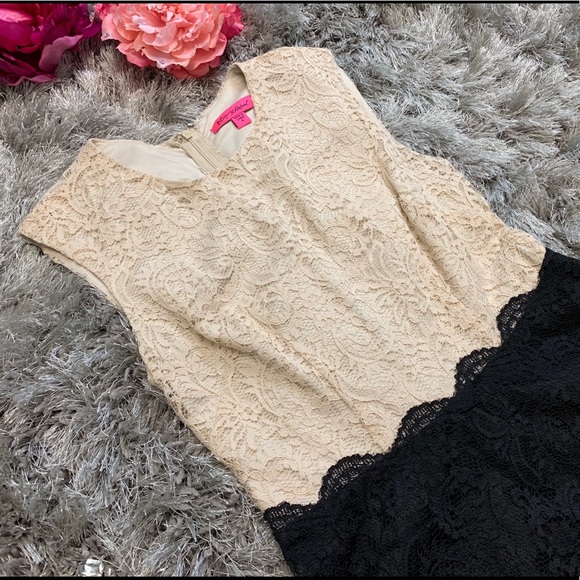 Betsey Johnson Lace Two Tone Dress Women size 4 - Picture 4 of 8